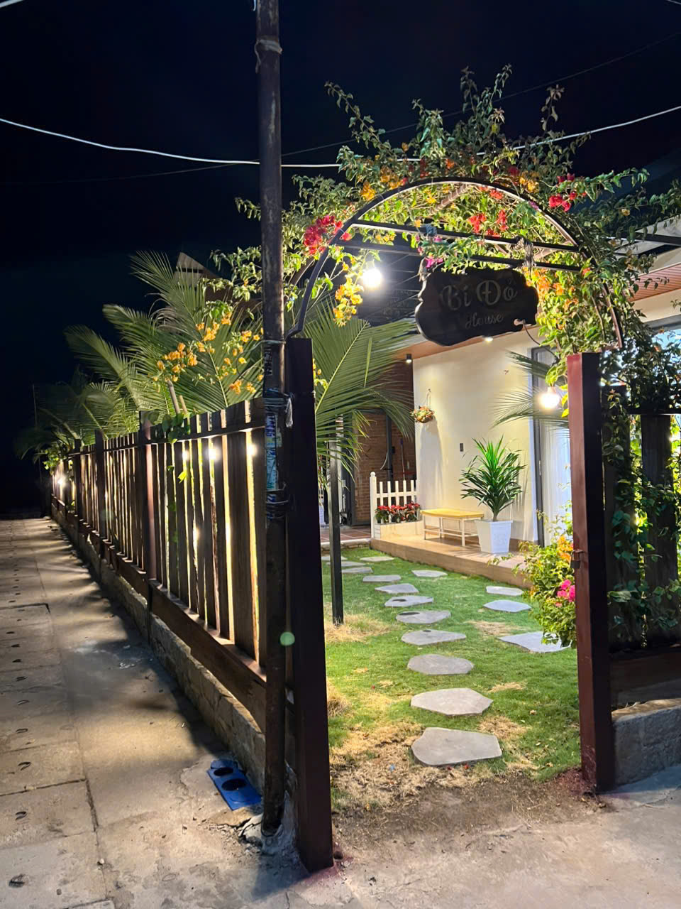 Nhà phố BÍ ĐỎ HOUSE - Phước Tỉnh