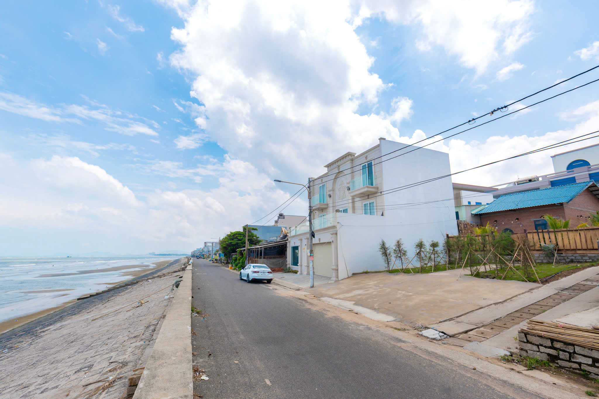 Nhà phố BÍ ĐỎ HOUSE - Phước Tỉnh