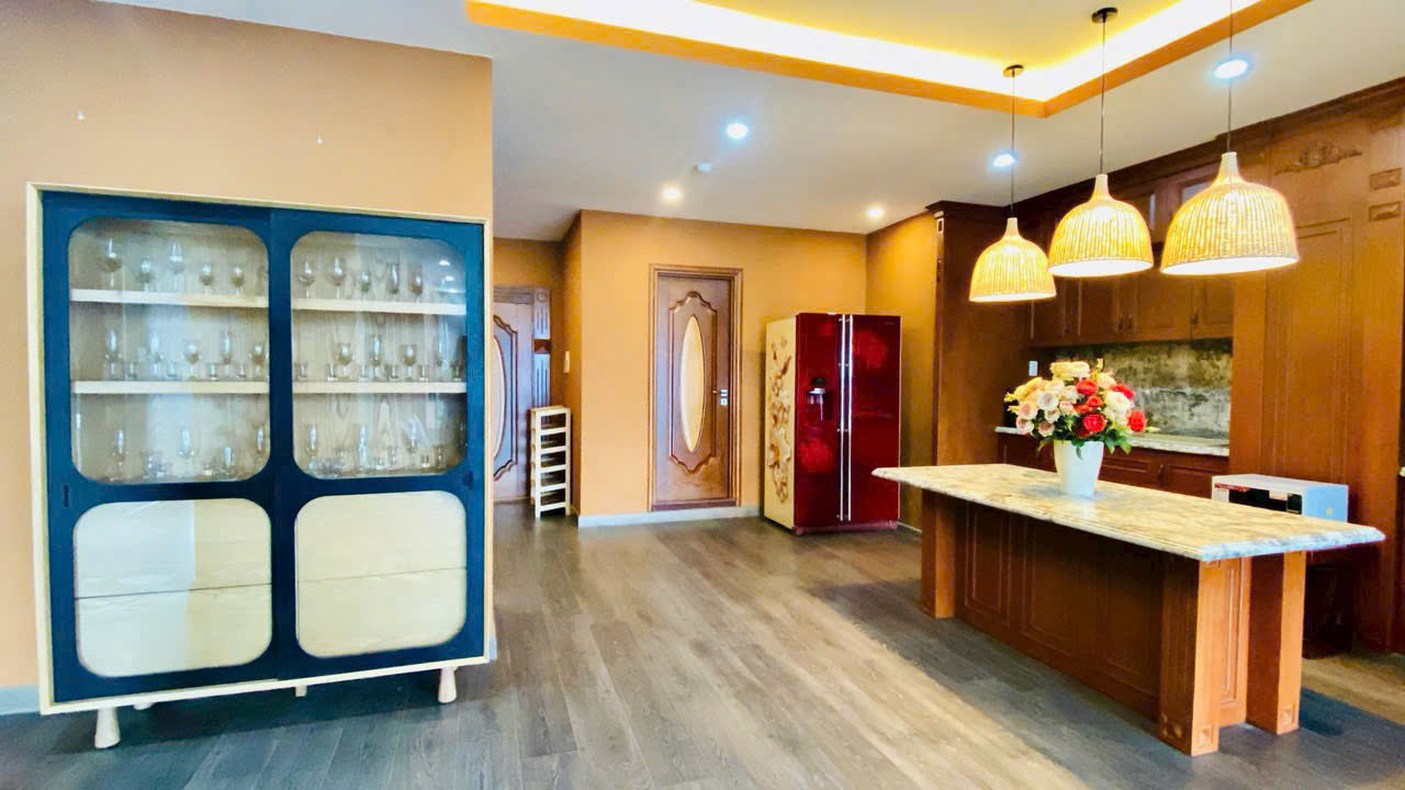 Penthouse 31A Oasky