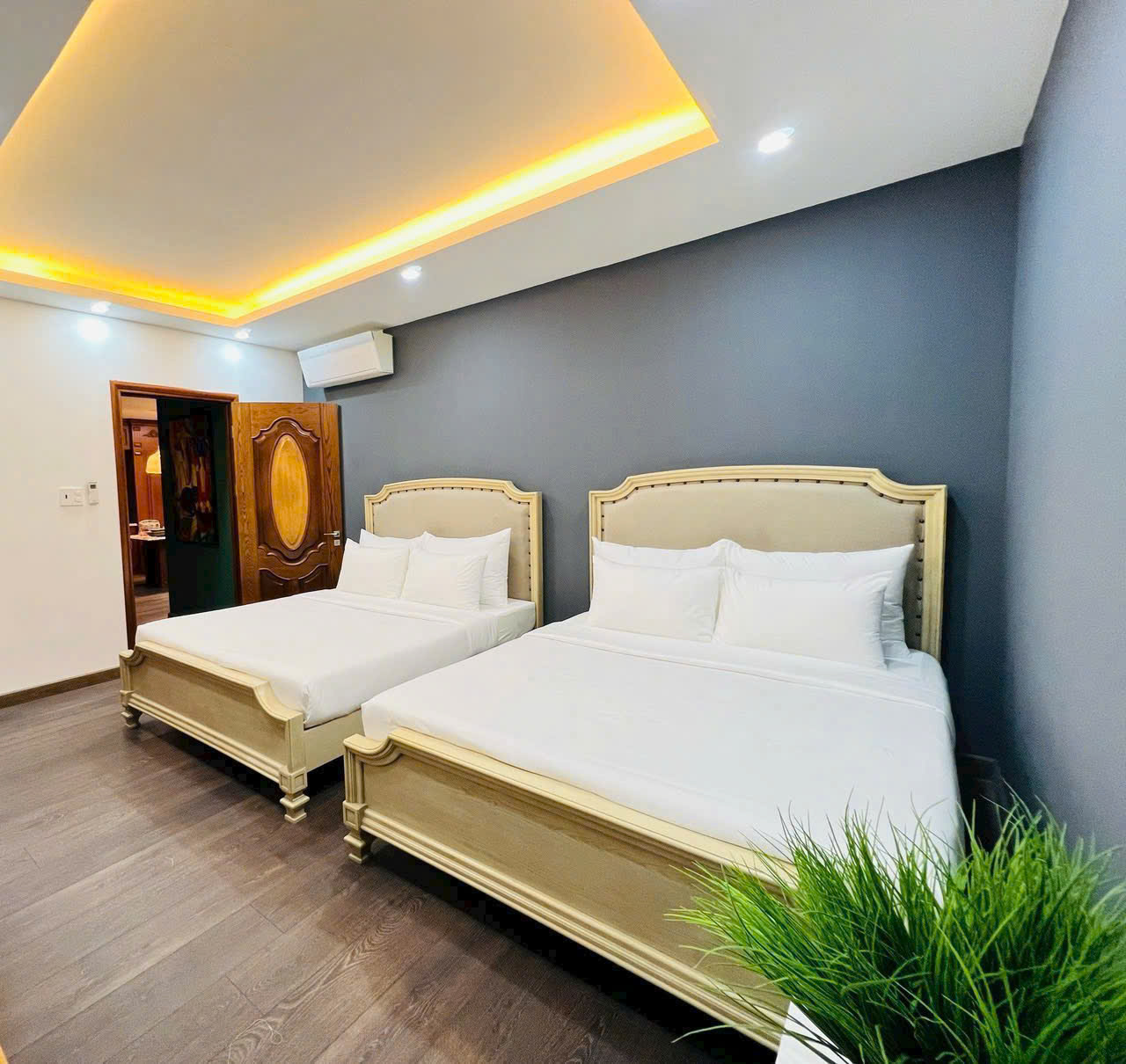 Penthouse 31A Oasky