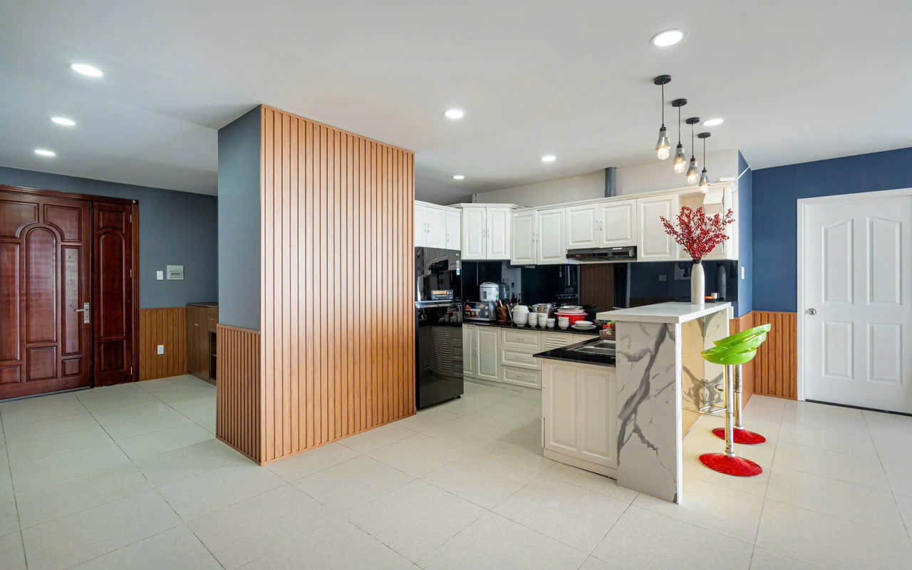Penthouse 31E Oasky