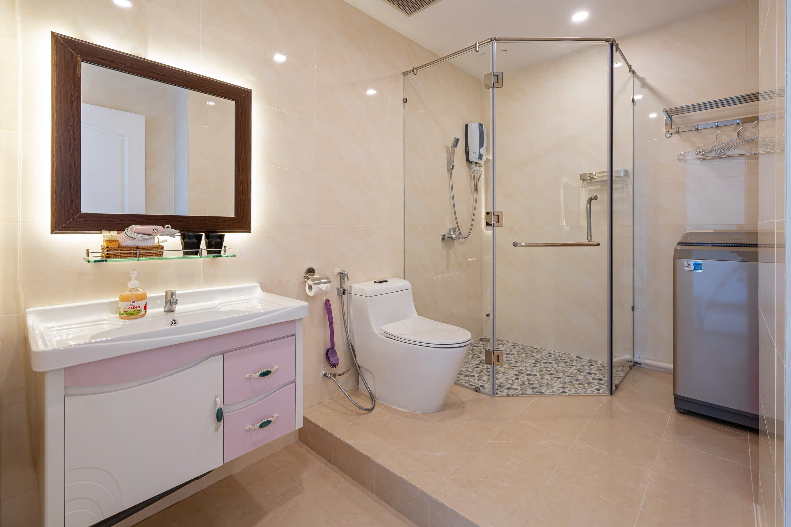 Penthouse 31E Oasky