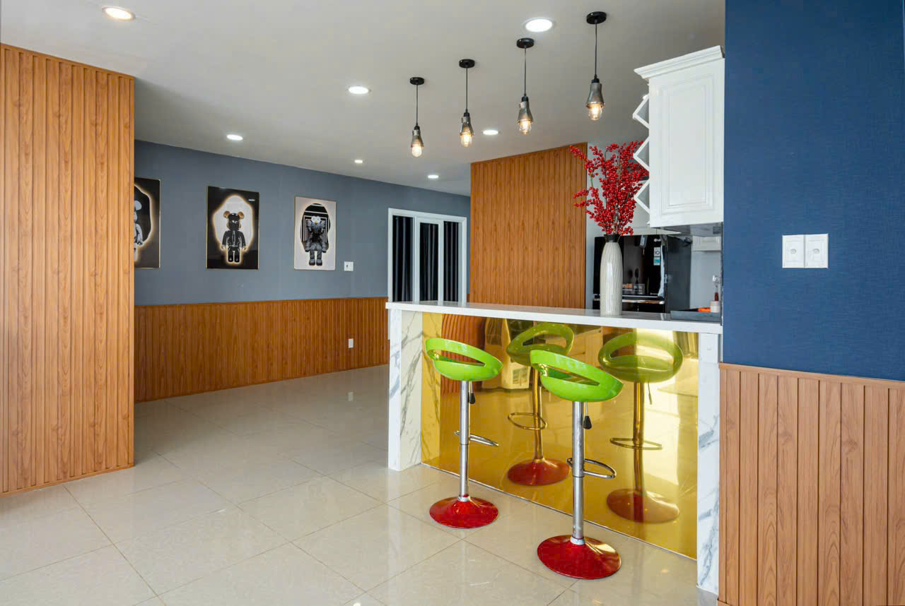 Penthouse 31E Oasky