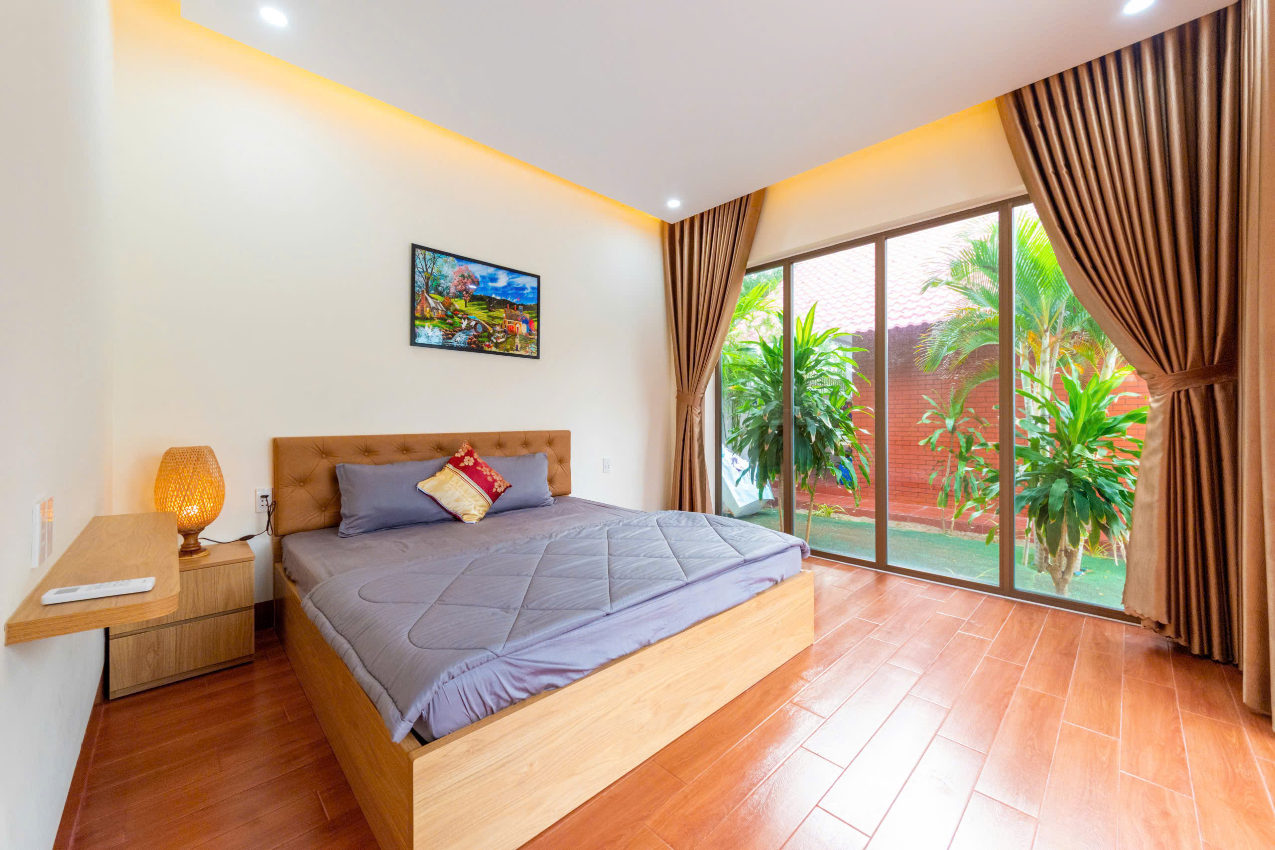 Villa Long Hải sát biển - Sân vườn 1000m² hiếm có cho kỳ nghỉ trọn vẹn