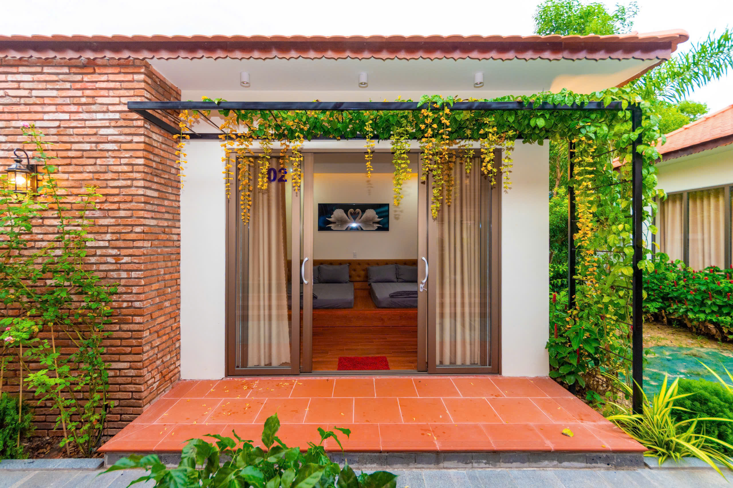 Villa Long Hải sát biển - Sân vườn 1000m² hiếm có cho kỳ nghỉ trọn vẹn