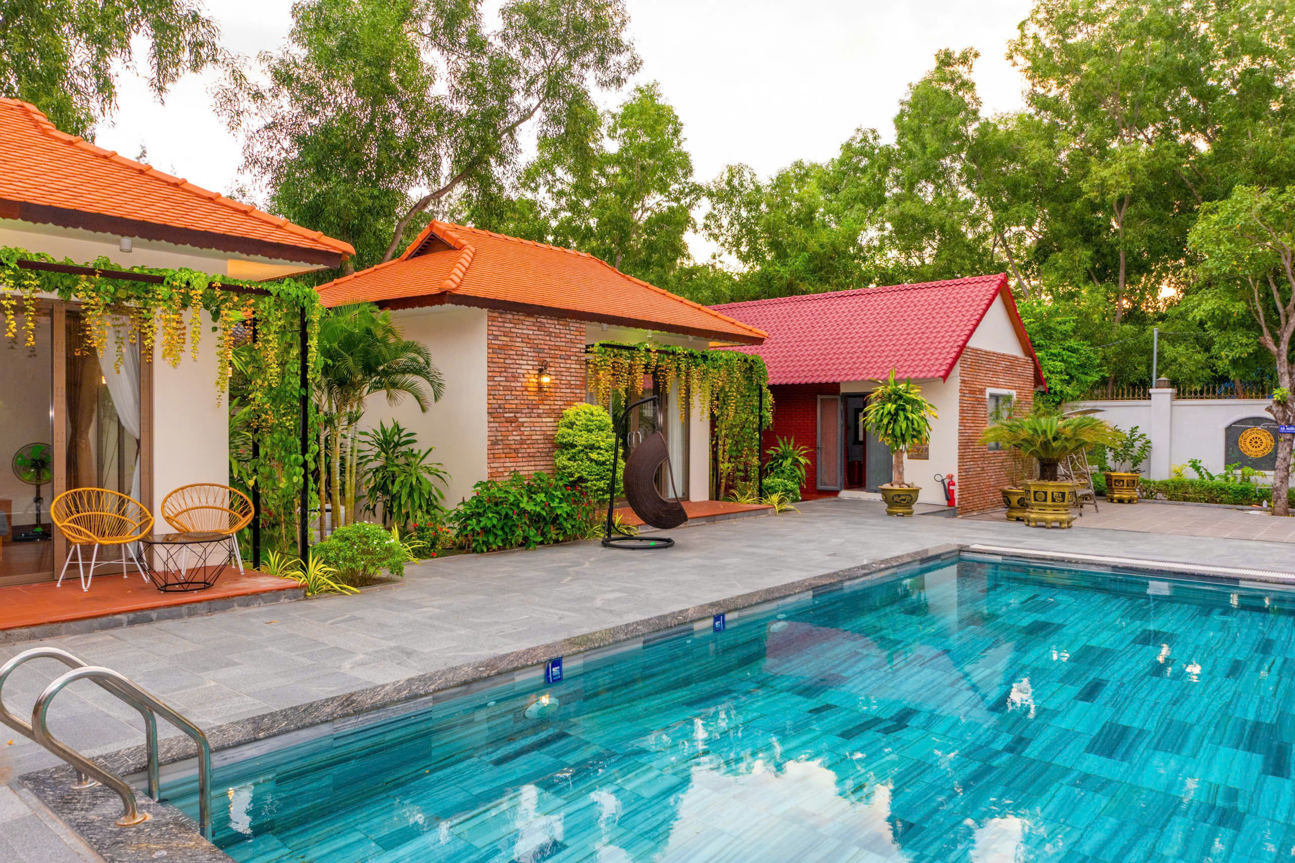 Villa Long Hải sát biển - Sân vườn 1000m² hiếm có cho kỳ nghỉ trọn vẹn