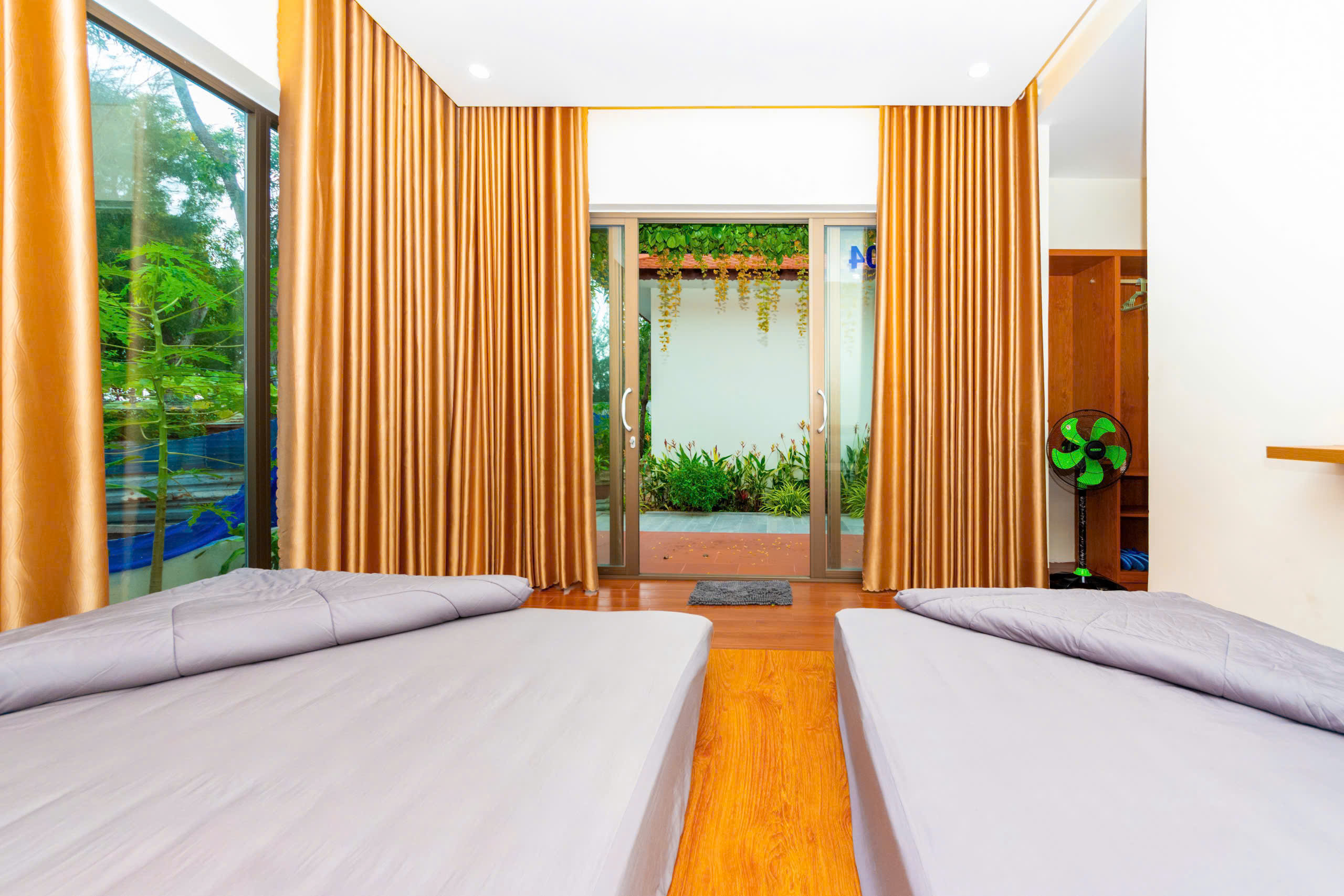 Villa Long Hải sát biển - Sân vườn 1000m² hiếm có cho kỳ nghỉ trọn vẹn