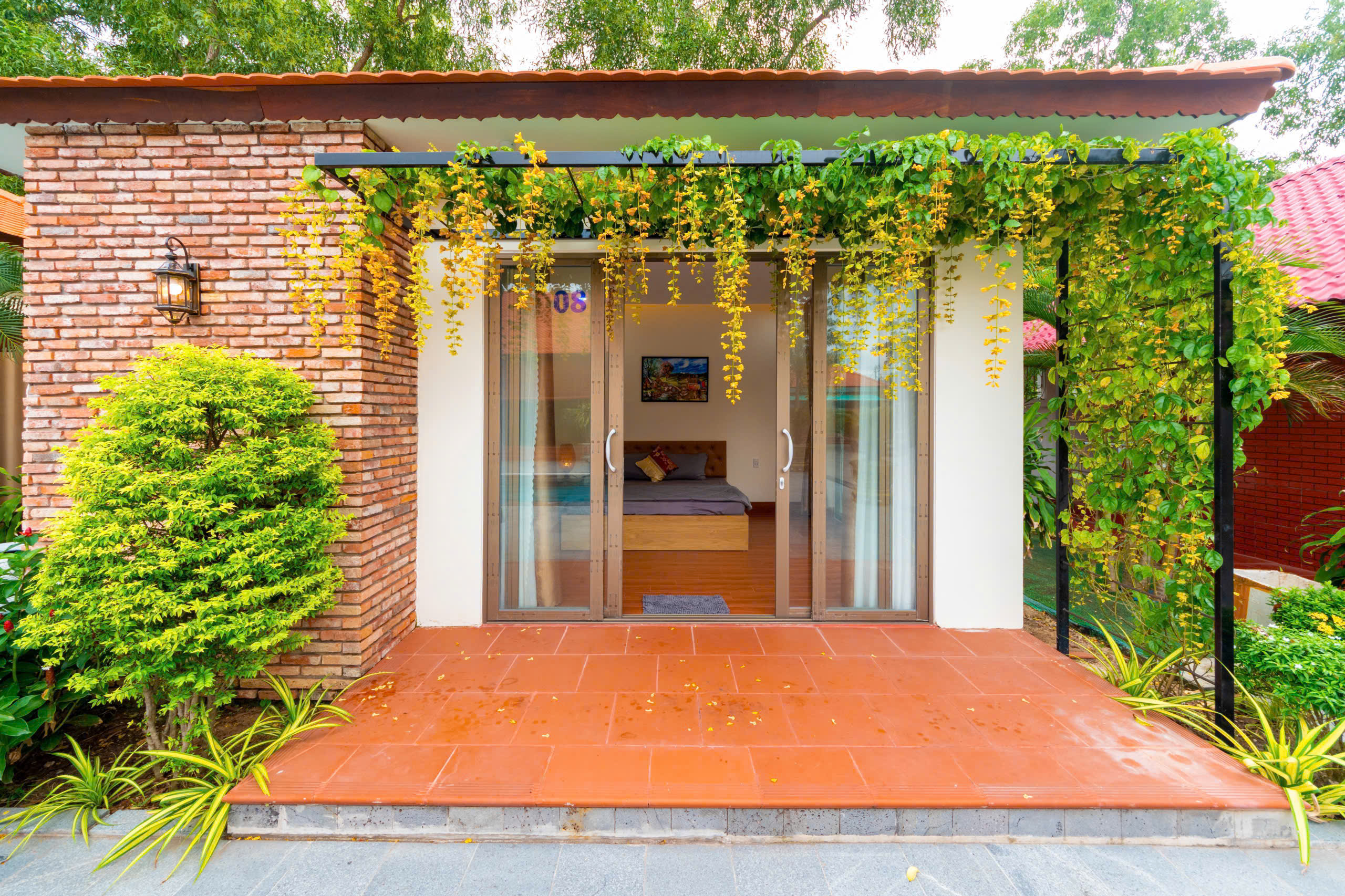 Villa Long Hải sát biển - Sân vườn 1000m² hiếm có cho kỳ nghỉ trọn vẹn