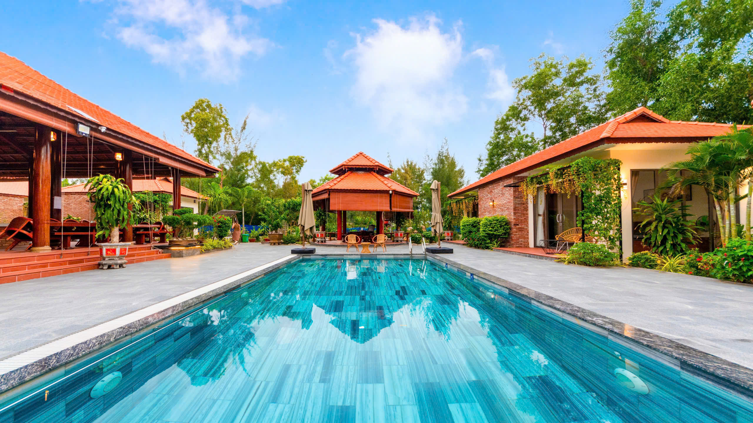 Villa Long Hải sát biển - Sân vườn 1000m² hiếm có cho kỳ nghỉ trọn vẹn