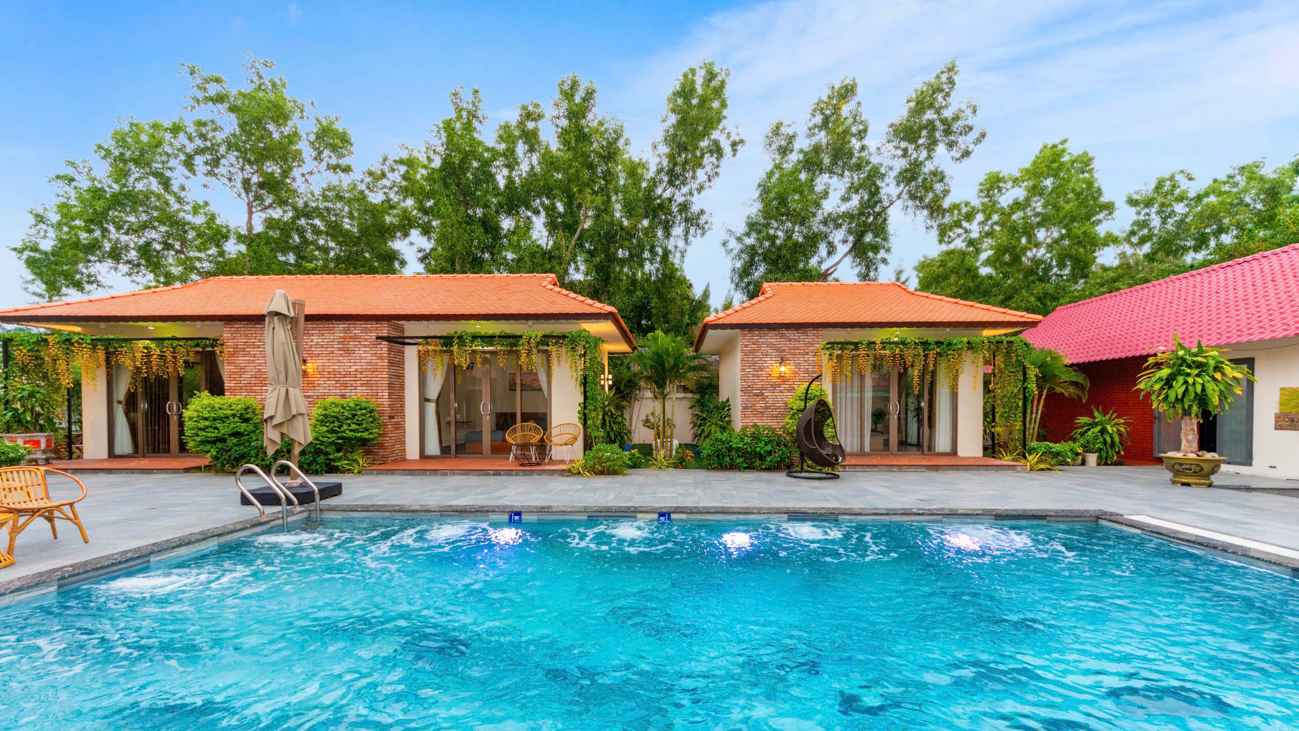 Villa Long Hải sát biển - Sân vườn 1000m² hiếm có cho kỳ nghỉ trọn vẹn